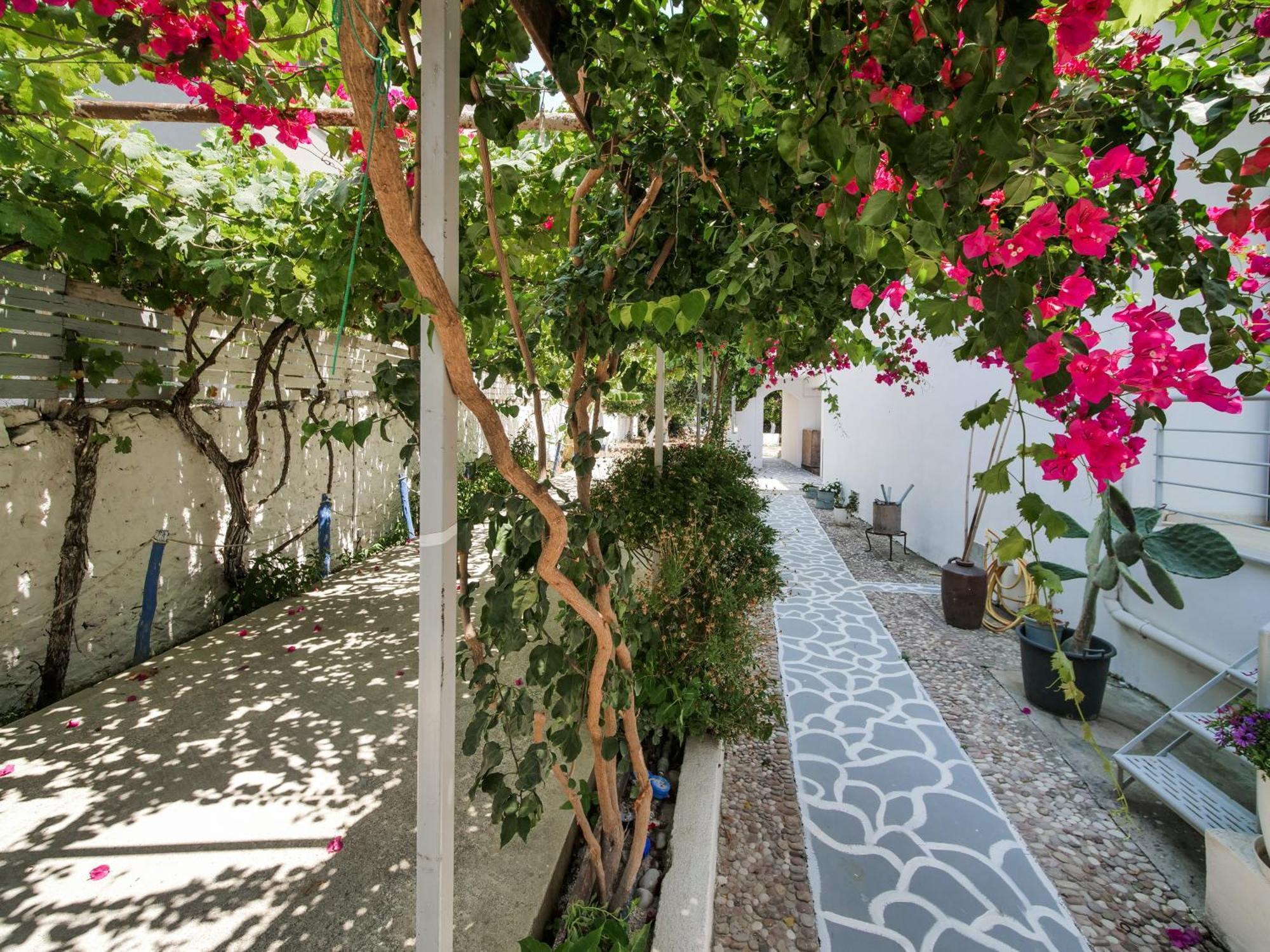 Апарт отель Orchard Retreat Химара Экстерьер фото